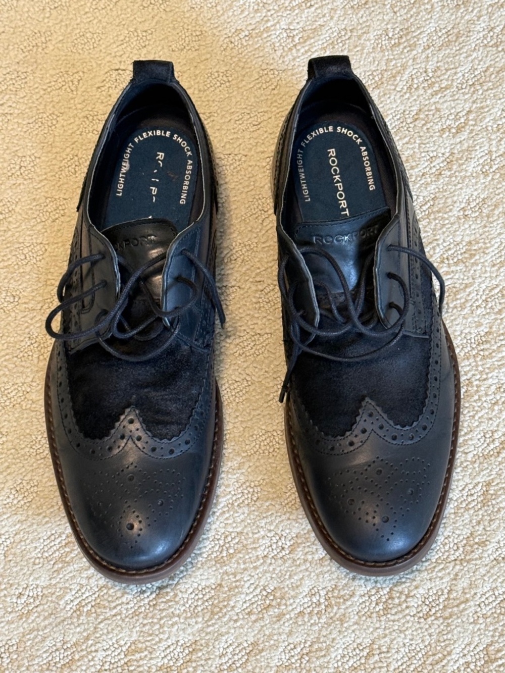 Rockport Black Leather Wingtip Oxford Shoes - Leather and Suede - size 9.5